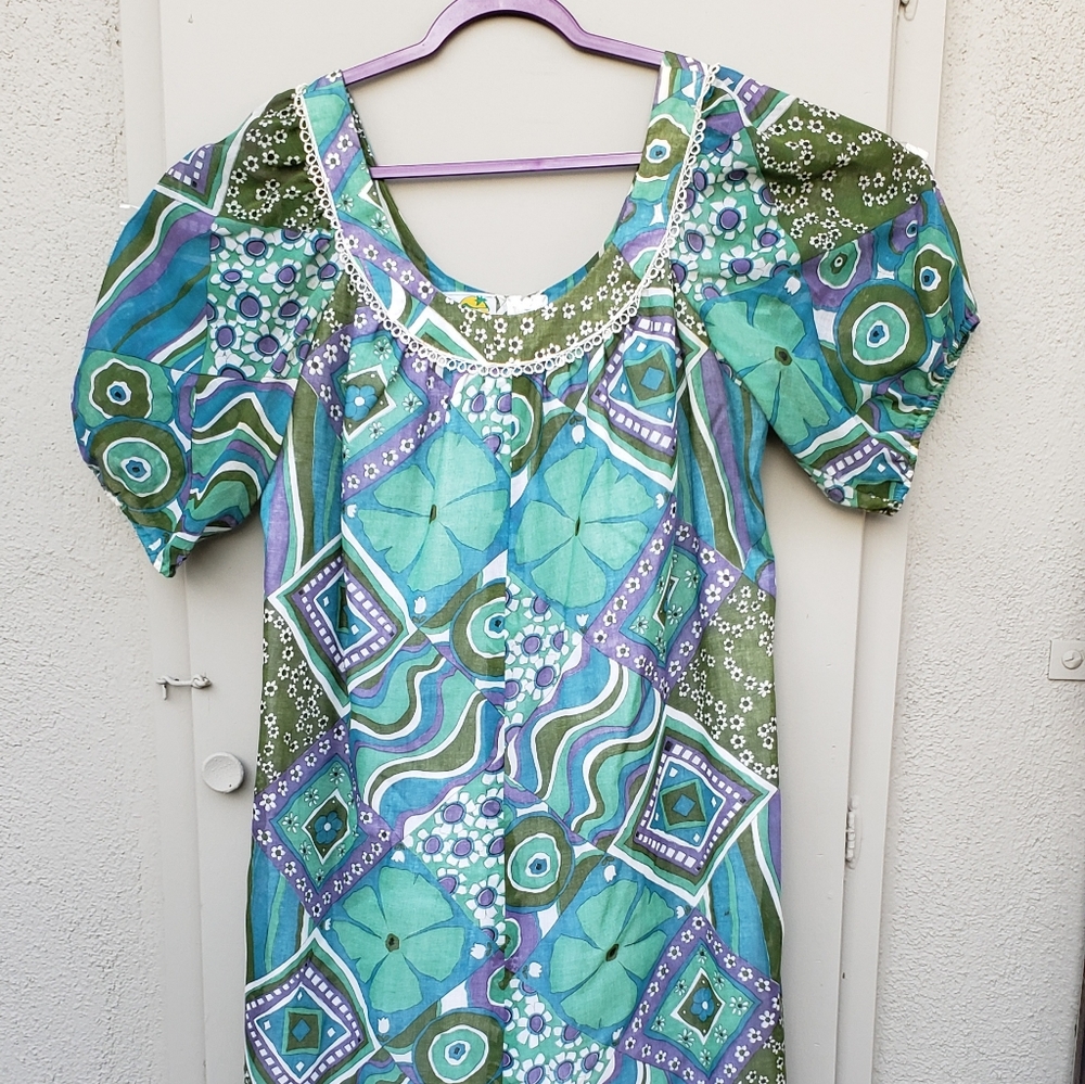 Vintage Dress 1970s Hawaii by Sears Large/XL pretty maxi Unique Vintage